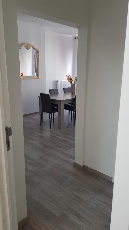 Modern Apartment Second Floor 布鲁塞尔 外观 照片